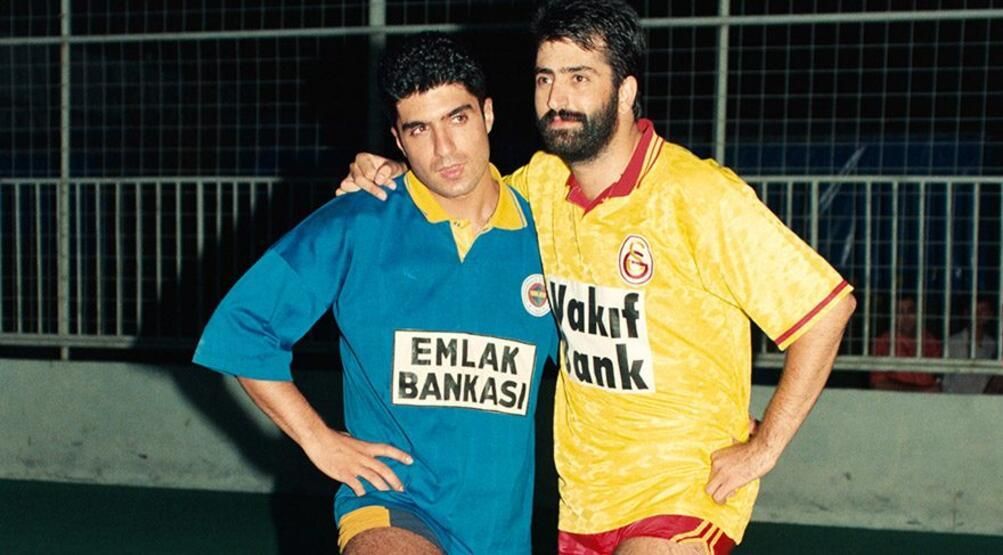 Oyuncu, şarkıcı, manken... Bakın hangi takımı tutuyorlar... 83