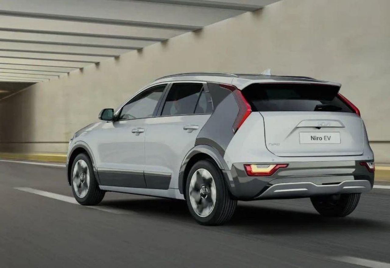 Kia’nın beklenen modeli Türkiye’ye geldi! İşte yeni Kia Niro’nun fiyatı ve teknik özellikleri 4