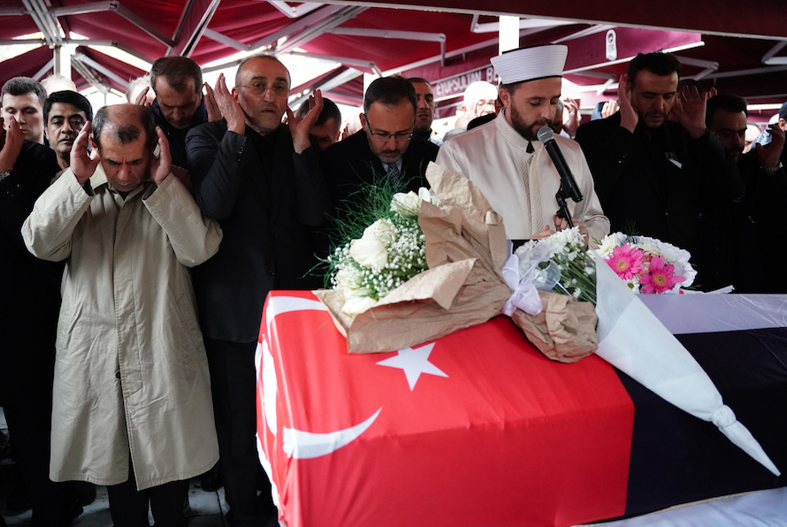 Abdurrahim Albayrak'ın torunu Batuhan Bostancı gözyaşları içinde son yolculuğuna uğurlandı 3