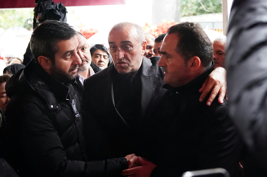 Abdurrahim Albayrak'ın torunu Batuhan Bostancı gözyaşları içinde son yolculuğuna uğurlandı 13