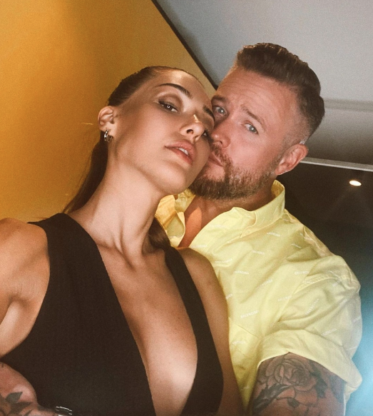 Dilan Çiçek Deniz'den 'geri dönüşü yok' mesajı! Ayrıldığı sevgilisi Thor Saevarsson'a tüm hediyeleri geri gönderdi 6