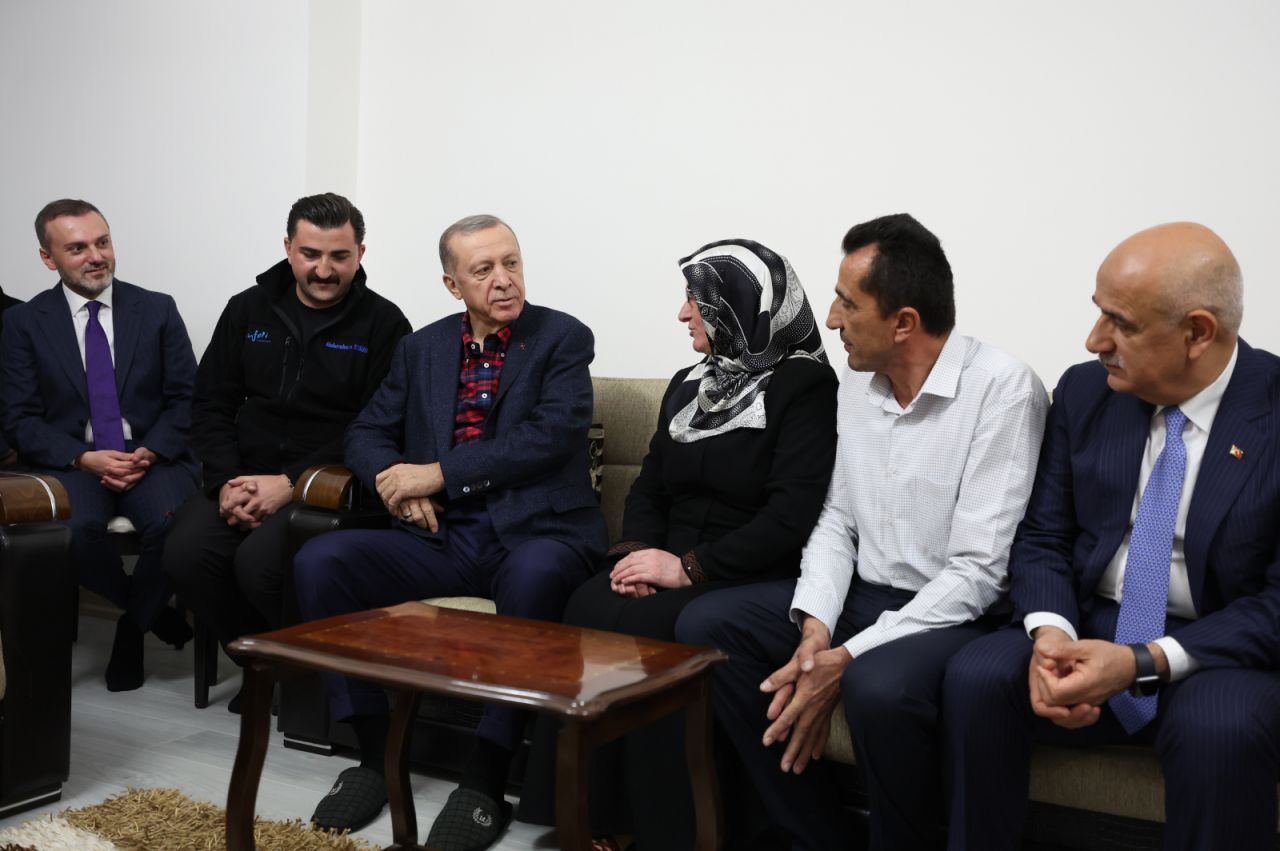 Cumhurbaşkanı Erdoğan vatandaşın evine misafir oldu 2