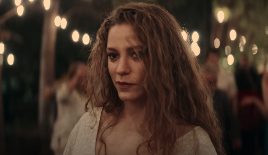 Serenay Sarıkaya ile Burak Deniz'in başrolünde yer aldığı 'Şahmaran'ın yayın tarihi belli oldu 14