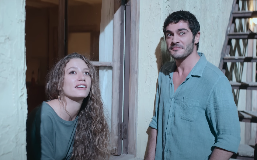 Serenay Sarıkaya ile Burak Deniz'in başrolünde yer aldığı 'Şahmaran'ın yayın tarihi belli oldu 1