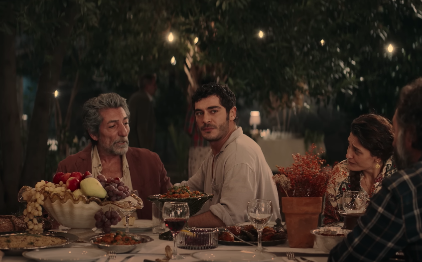 Serenay Sarıkaya ile Burak Deniz'in başrolünde yer aldığı 'Şahmaran'ın yayın tarihi belli oldu 13