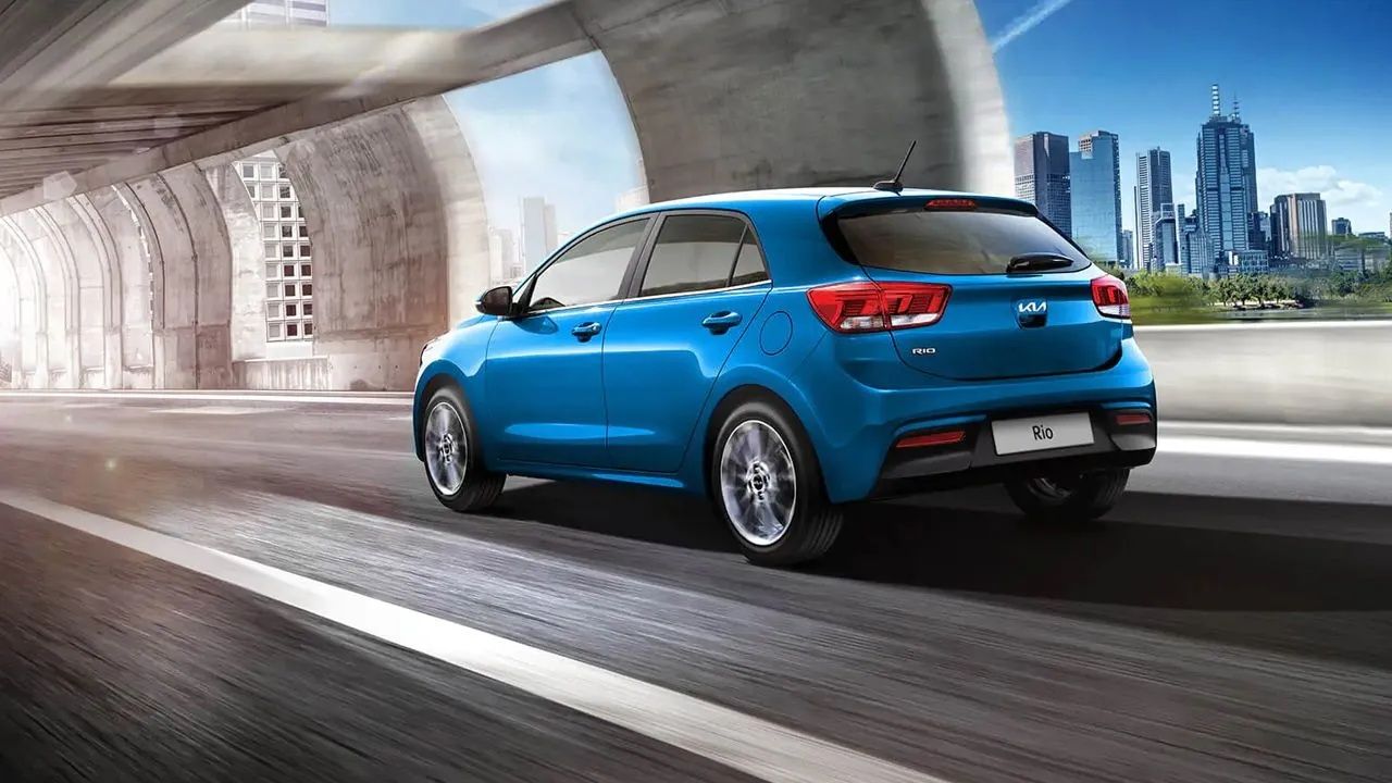 Kia Fiyat Kozunu Devreye Soktu! En Büyük Rakibi Clio'ya Fark Attı 1