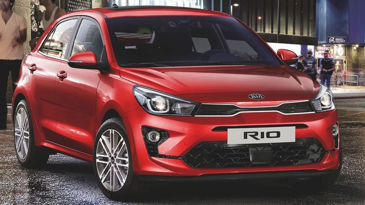 Kia Fiyat Kozunu Devreye Soktu! En Büyük Rakibi Clio'ya Fark Attı 11