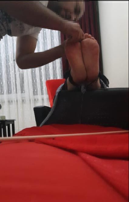 Kadınları falakaya yatırıp video çekti! Eşinin açıklaması ise dumur etti 4