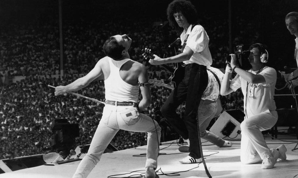 Efsanevi müzisyen Freddie Mercury ölüm yıl dönümünde unutulmadı... Sevgilisiyle çekilen görülmemiş fotoğrafları gündem oldu 2