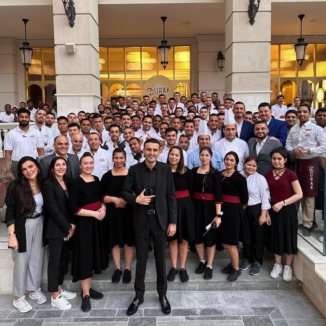 ''Aylık kazancım 30 bin TL'' diyen CZN Burak eleştiri yağmuruna tutulmuştu... Fenomen işletmeci işin aslını anlattı 5