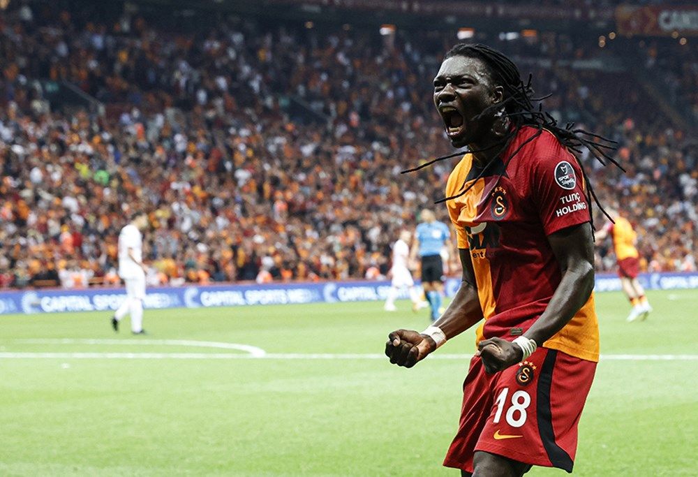 Galatasaray'da bomba patlıyor! 2 transfer 2 ayrılık... 13