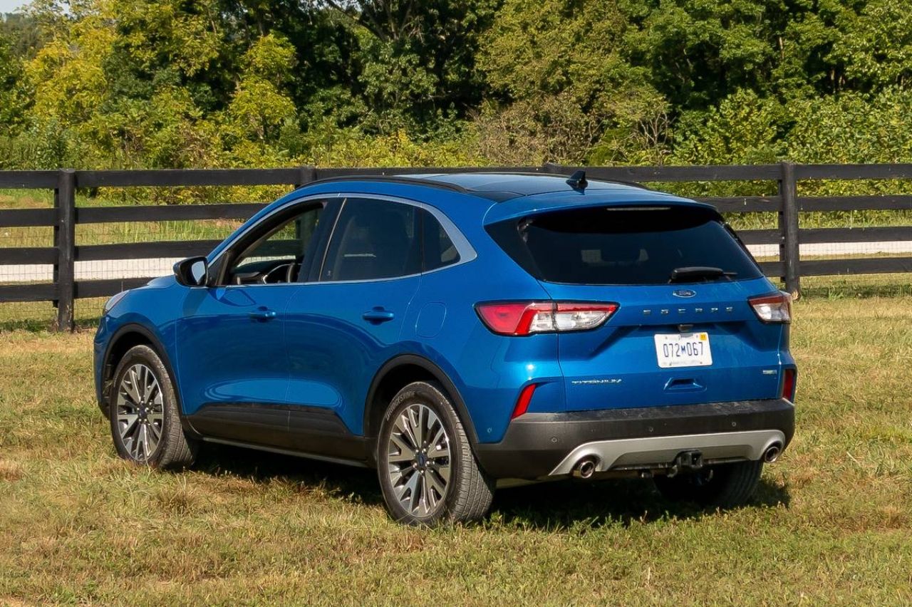 Ford, yangın riski nedeniyle binlerce otomobilini geri çağırıyor 3