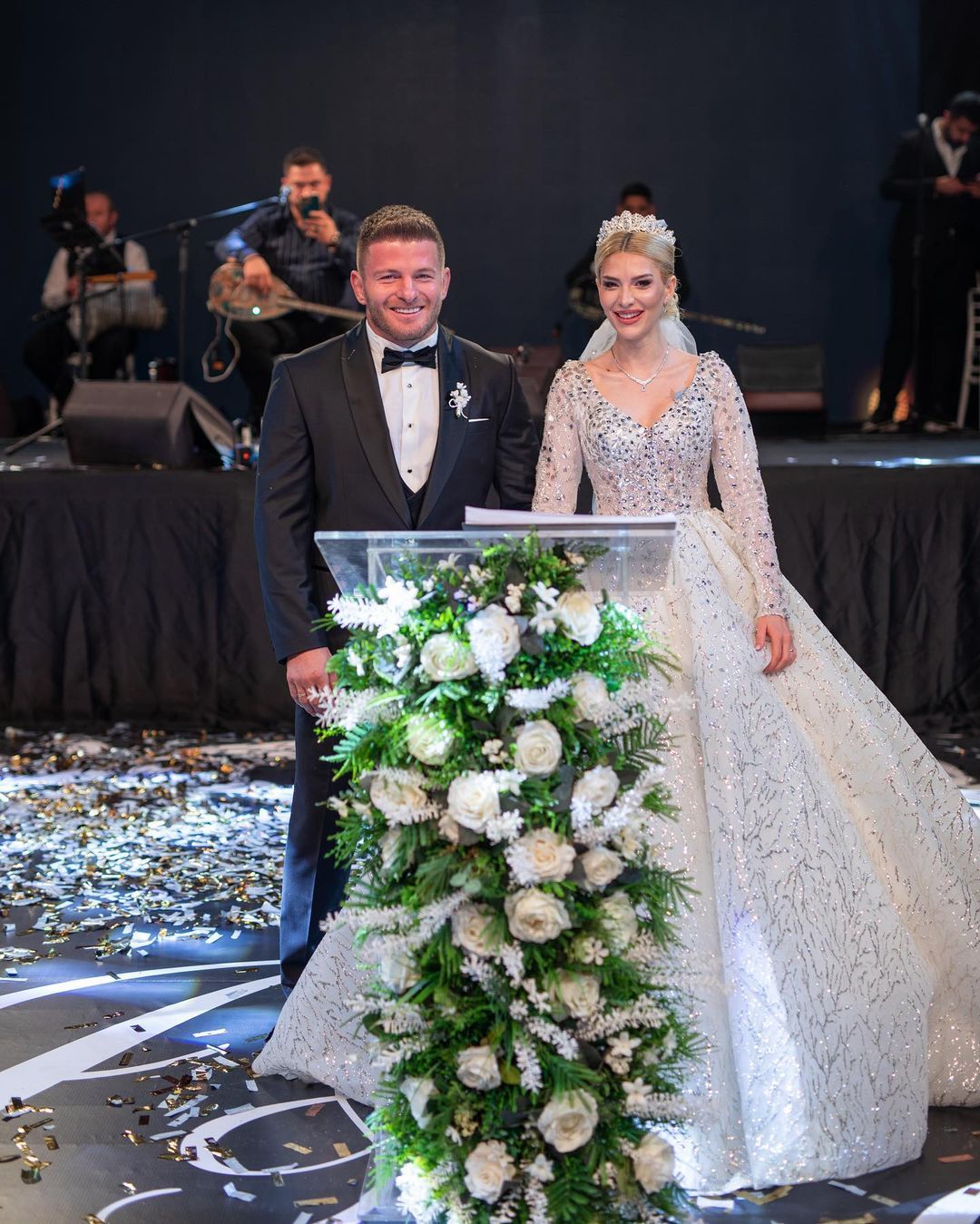 İsmail Balaban ile İlayda Şeker evlendi! İkinci düğünü Antalya'da yaptılar 11