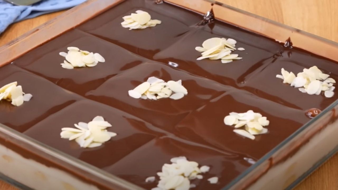 Çat kapı gelen misafire profiterol lezzetinde nefis bir tatlı tarifi! Kedidilli muhallebili sütlü tatlı nasıl yapılır? 1