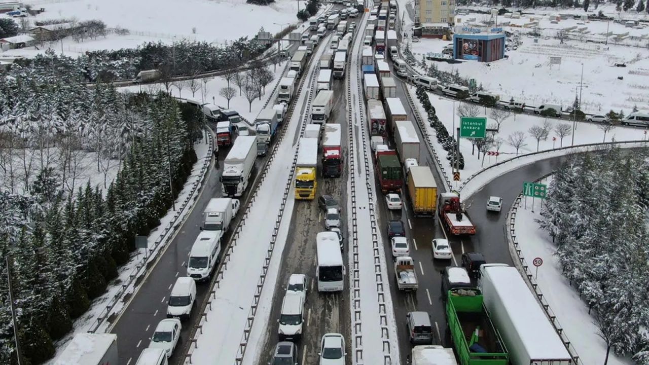 Zorunlu kış lastiği uygulaması bugün başladı! Yılbaşında cezası 2 bin 534 TL olacak 1
