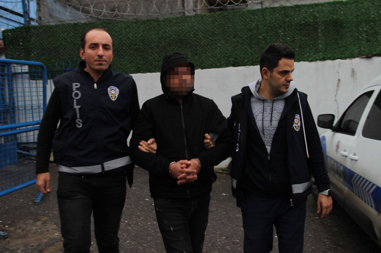 "Eşimin erkek doktora muayene olmasını istemiyorum" diyerek darp etmişti! İlk ifadesi ortaya çıktı: Bağırma sesleri geliyordu! 1