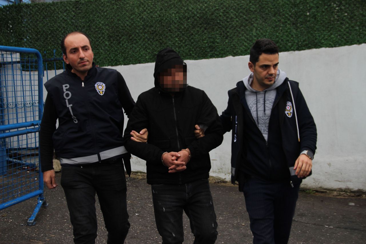 "Eşimin erkek doktora muayene olmasını istemiyorum" diyerek darp etmişti! İlk ifadesi ortaya çıktı: Bağırma sesleri geliyordu! 3