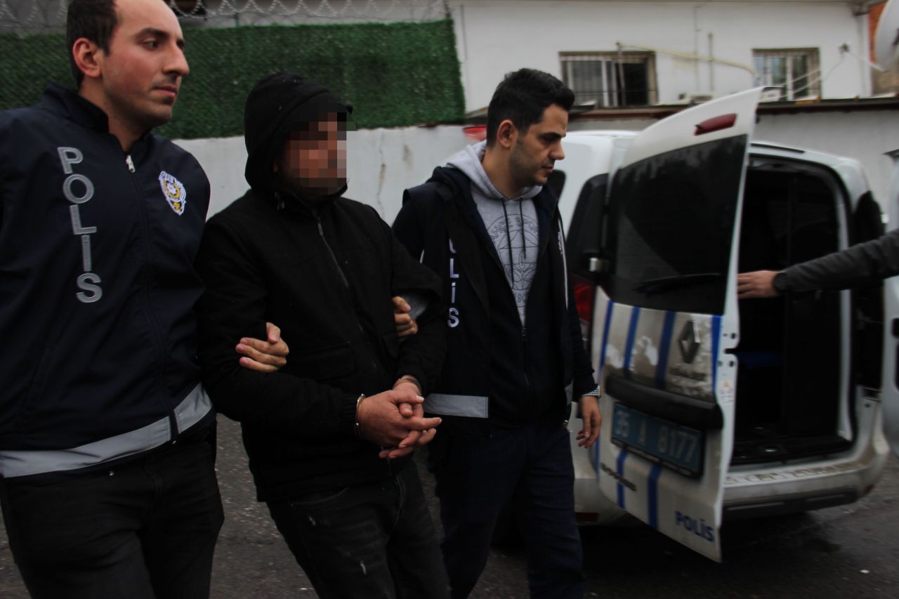 "Eşimin erkek doktora muayene olmasını istemiyorum" diyerek darp etmişti! İlk ifadesi ortaya çıktı: Bağırma sesleri geliyordu! 2