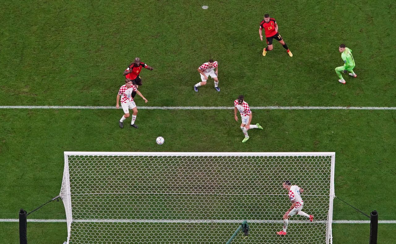 Lukaku kaçırdığı gollerle geceye damga vurdu 5