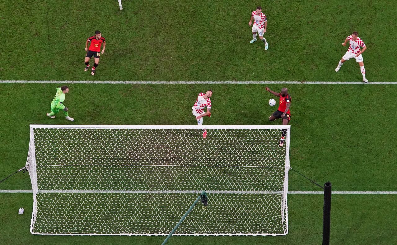 Lukaku kaçırdığı gollerle geceye damga vurdu 3