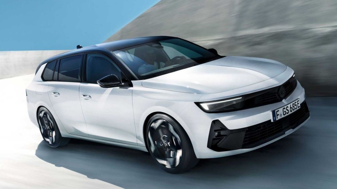 Opel, yeni elektrikli modelleri Astra GSe ve Astra Sports Tourer GSe’yi tanıttı 4