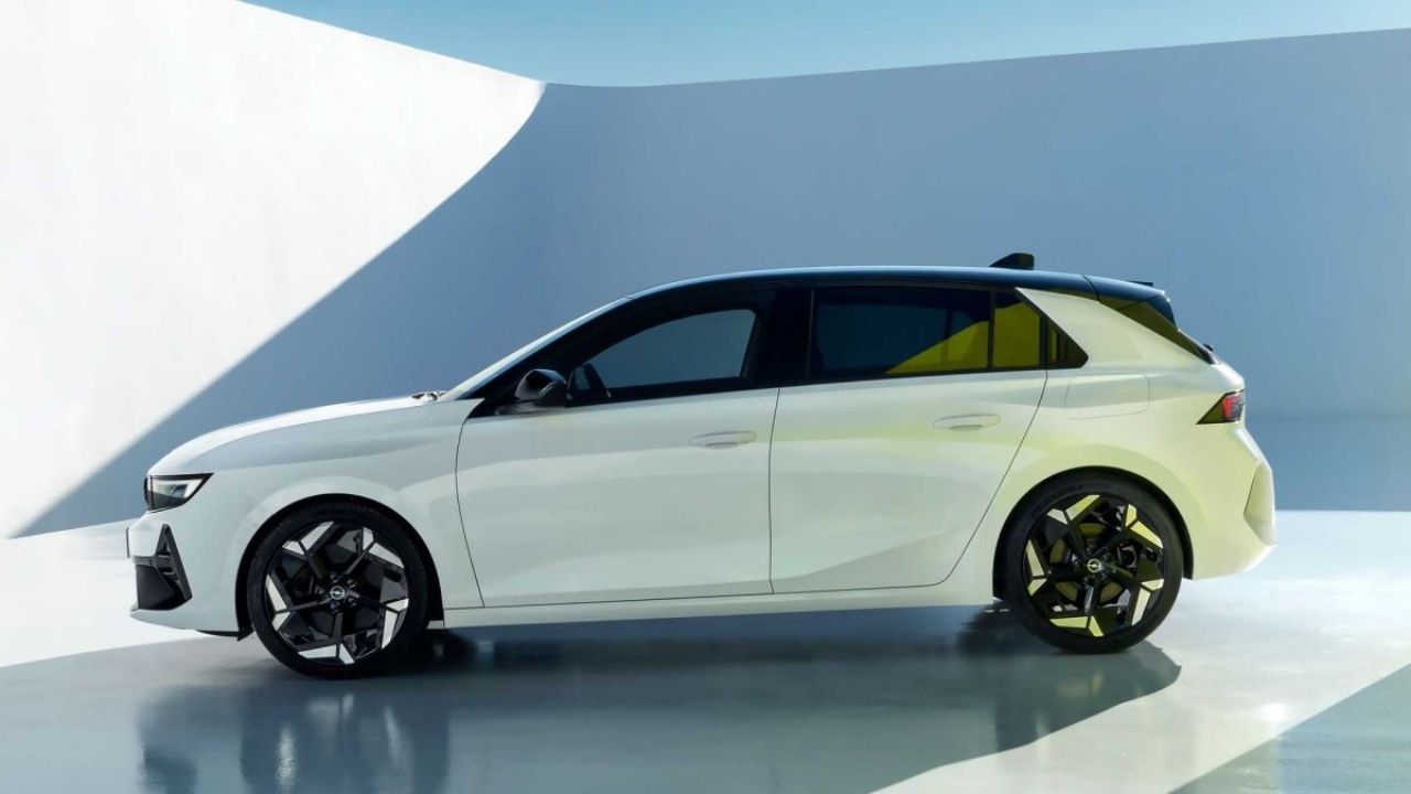 Opel, yeni elektrikli modelleri Astra GSe ve Astra Sports Tourer GSe’yi tanıttı 5