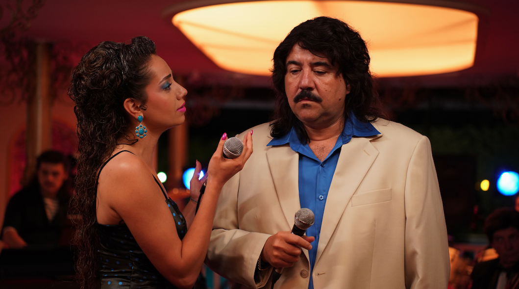 Ata Demirer'in yeni filmi ‘Bursa Bülbülü’nden ilk kareler paylaşıldı 6