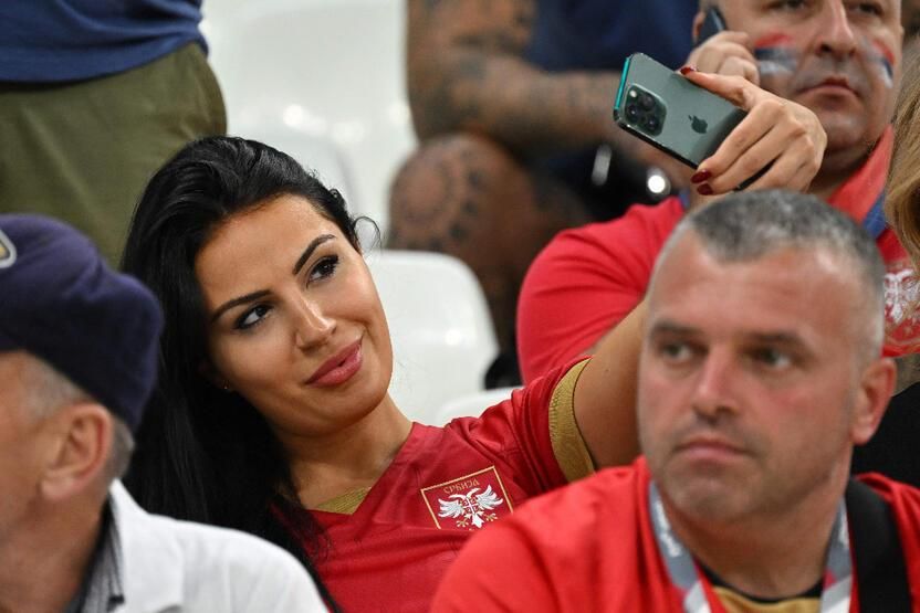 Sahada yıldızlar, tribünde güzeller! İşte Dünya Kupası'nın nefes kesen anları... 23