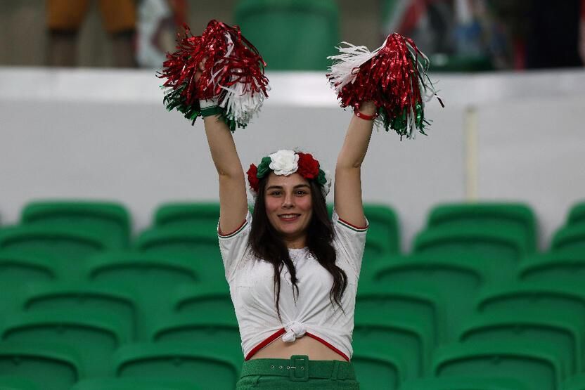 Sahada yıldızlar, tribünde güzeller! İşte Dünya Kupası'nın nefes kesen anları... 53