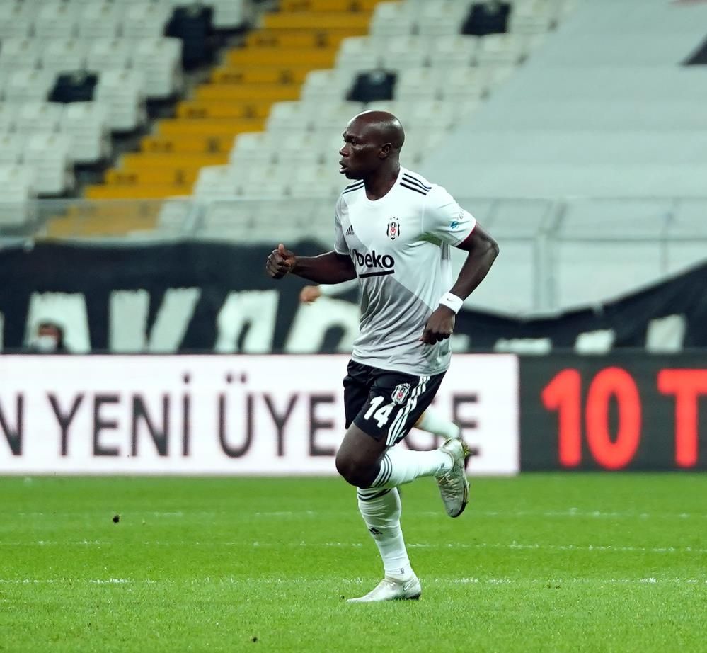 Fenerbahçe eski Beşiktaşlı futbolcuyu transfer ediyor 8