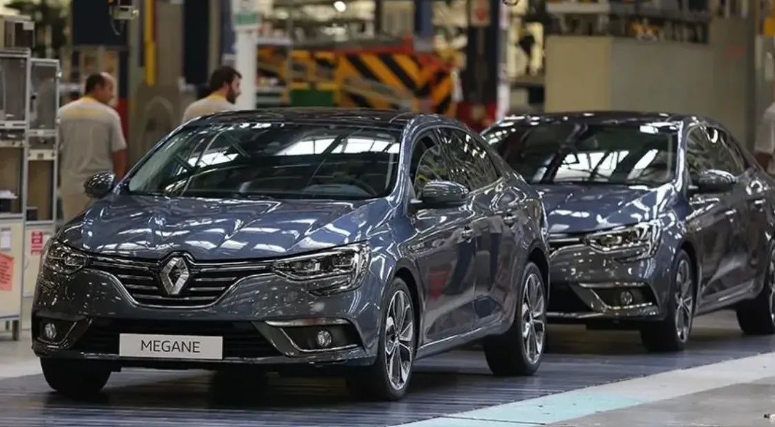 Renault Megane Fiyatları ÖTV Düzenlemesiyle İndirim Çılgınlığı Yaşıyor! 5