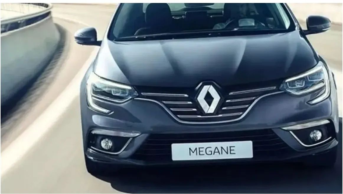 Renault Megane Fiyatları ÖTV Düzenlemesiyle İndirim Çılgınlığı Yaşıyor! 17