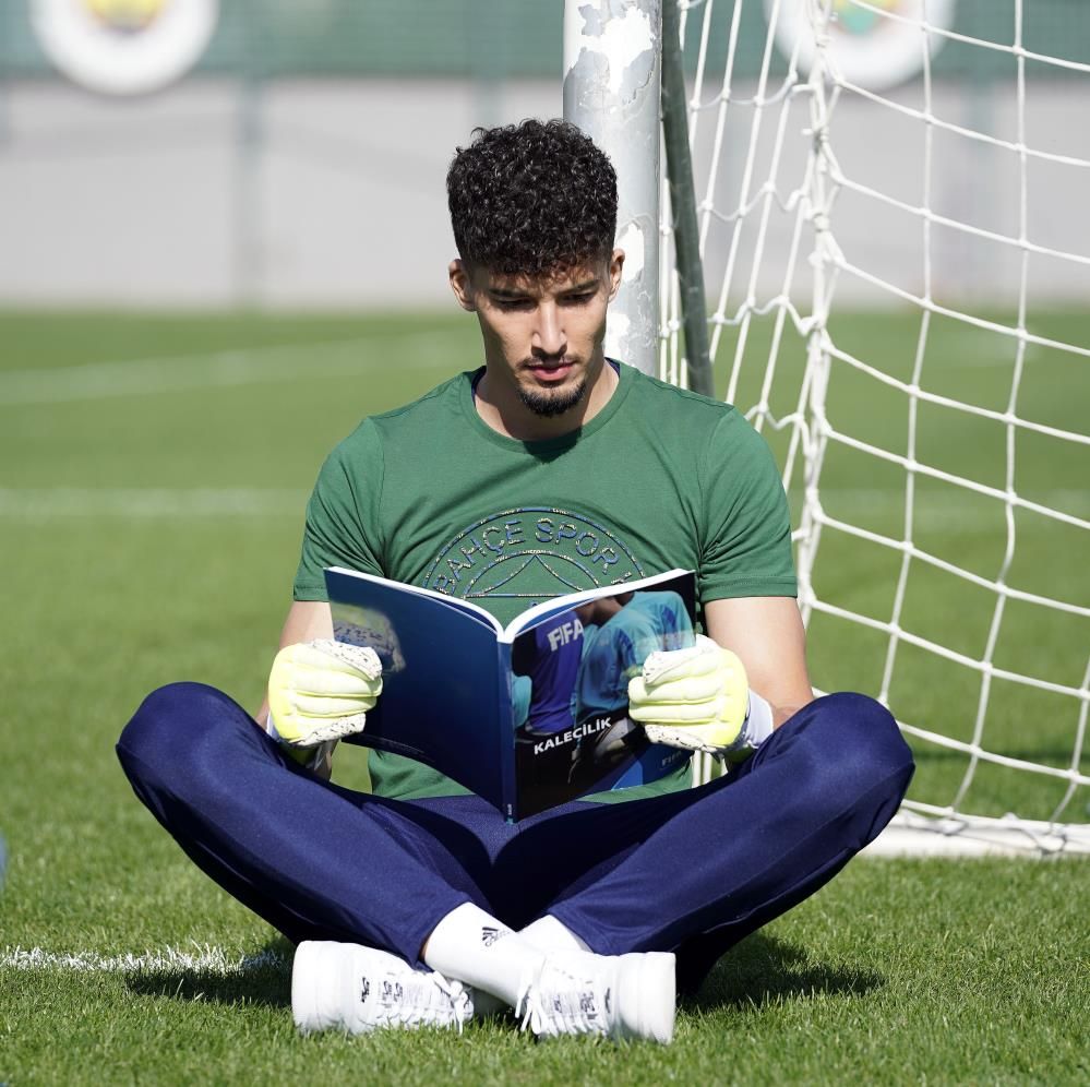 Altay Bayındır'a dünya devi talip 5