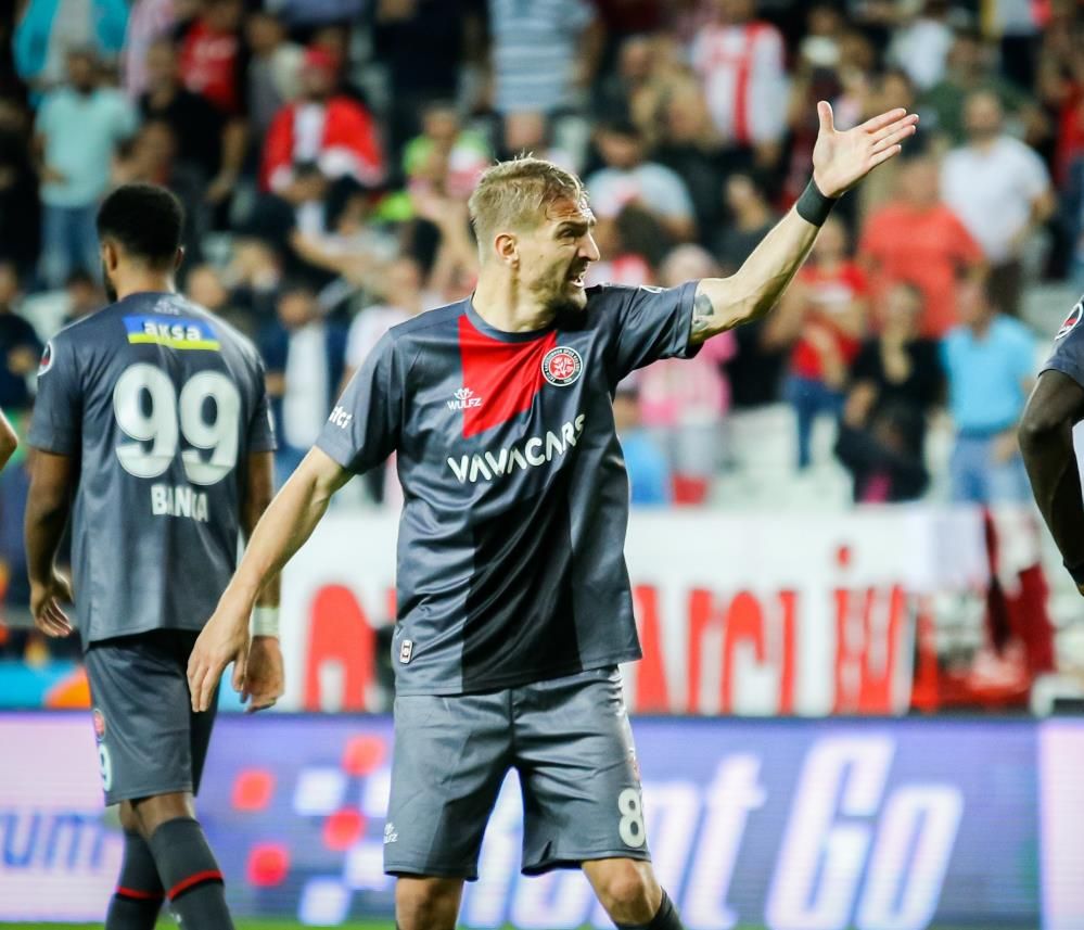 Okan Buruk'tan Caner Erkin kararı 1
