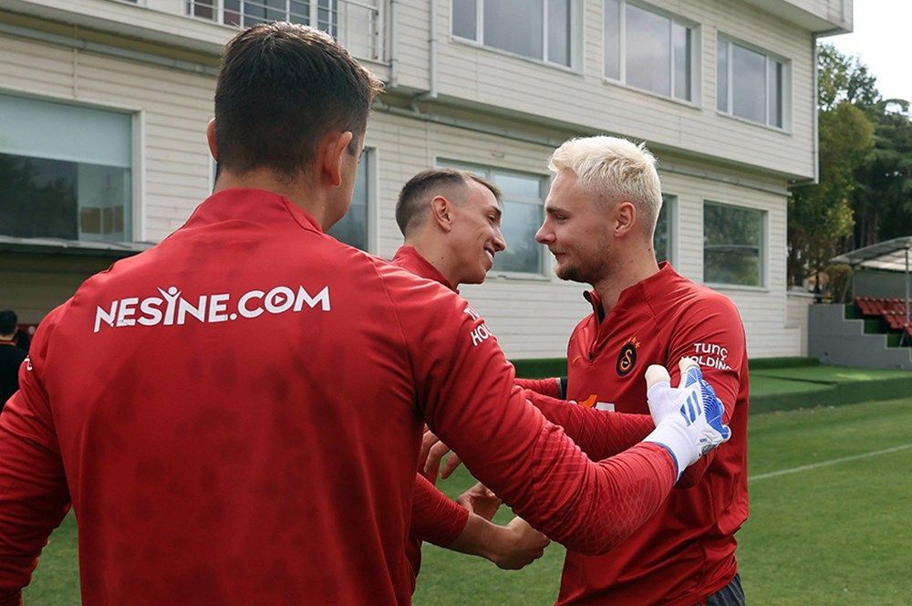 Sevilla'dan Cimbom'a bomba! Galatasaray'ın bir yıldızı daha elden kaçıyor... 11