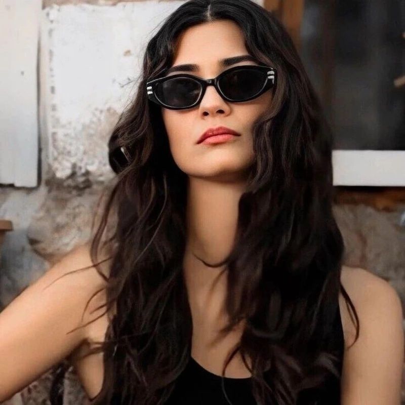 Tuba Büyüküstün Çocuklarını Alıp Ülkeyi Terk Etti! 8