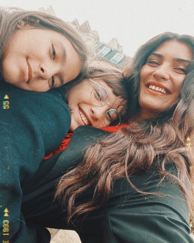 Tuba Büyüküstün Çocuklarını Alıp Ülkeyi Terk Etti! 11