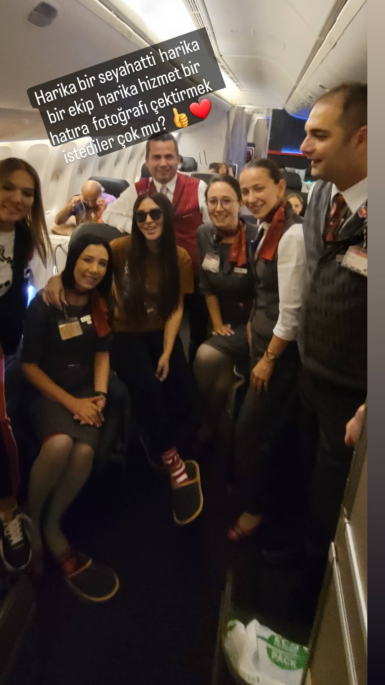 Demet Akalın ile Seren Serengil kız kıza tatile çıktı 9