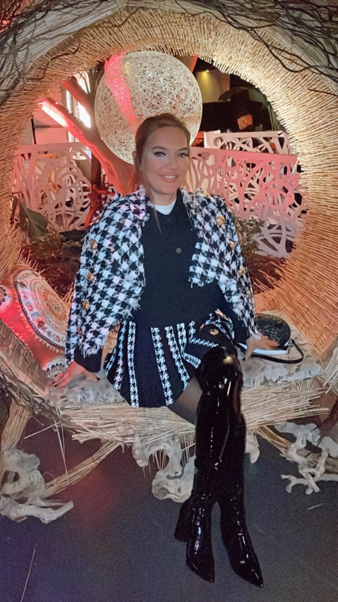 Demet Akalın ile Seren Serengil kız kıza tatile çıktı 5