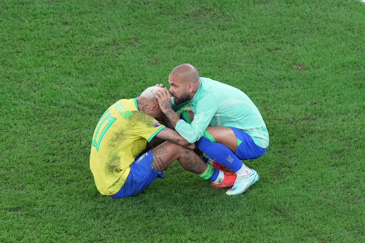 Geceye Neymar’ın gözyaşları damga vurdu 3