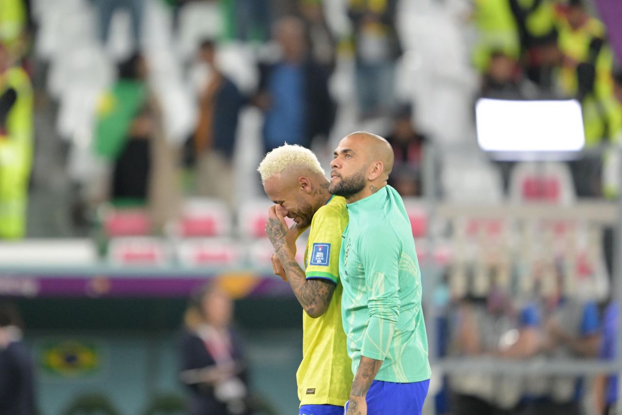 Geceye Neymar’ın gözyaşları damga vurdu 6