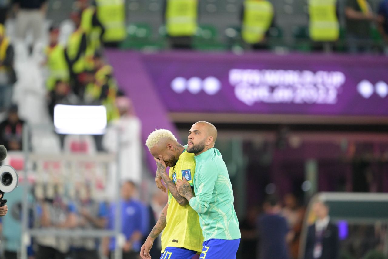 Geceye Neymar’ın gözyaşları damga vurdu 8