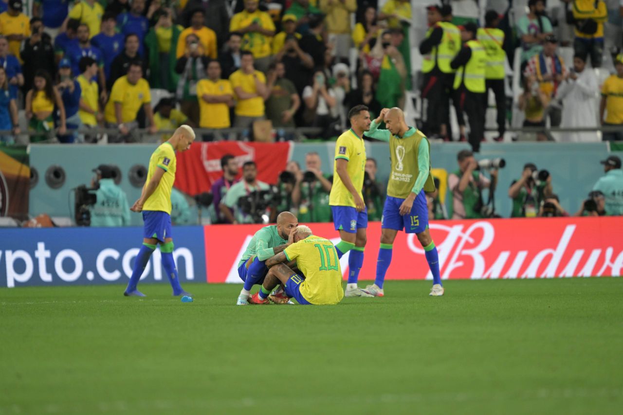 Geceye Neymar’ın gözyaşları damga vurdu 9