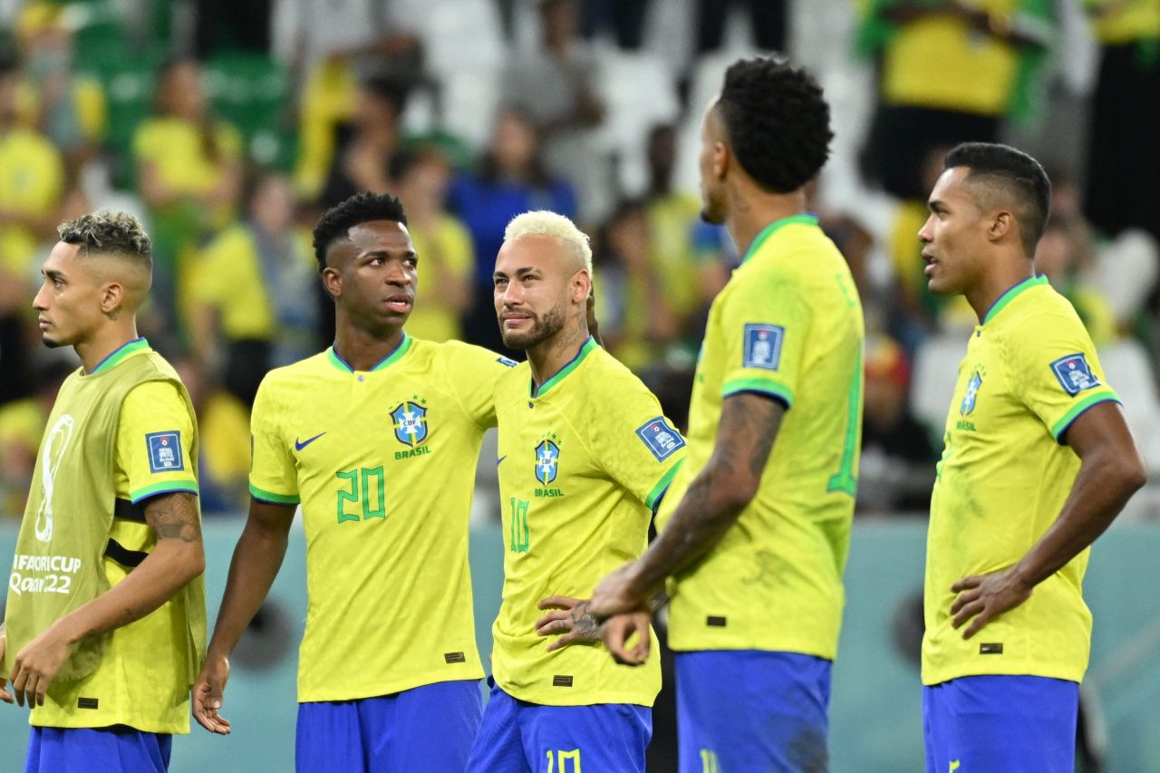 Geceye Neymar’ın gözyaşları damga vurdu 11