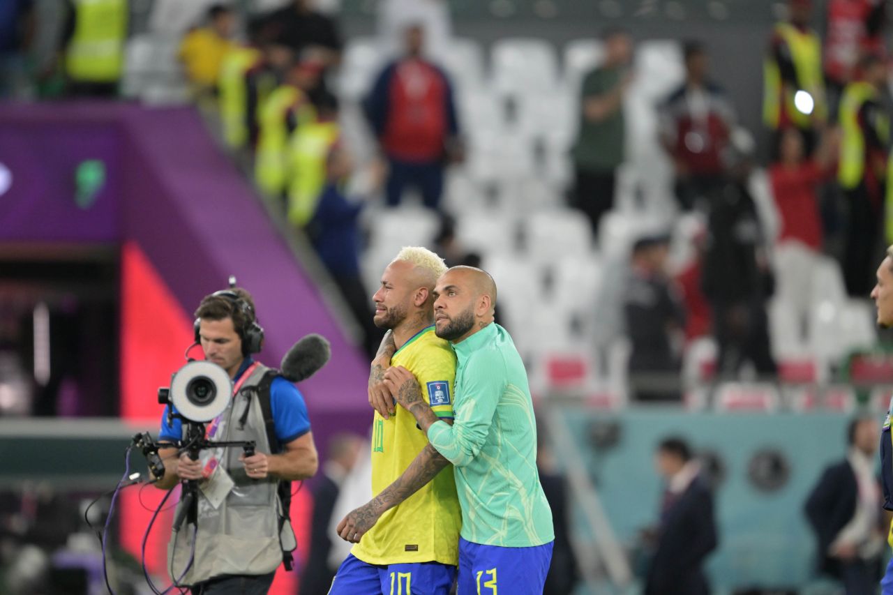 Geceye Neymar’ın gözyaşları damga vurdu 17