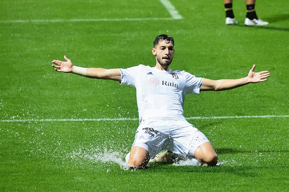 Beşiktaşlı yıldız transferi anlattı! "Fenerbahçe ile görüştüklerini söylediler" 1