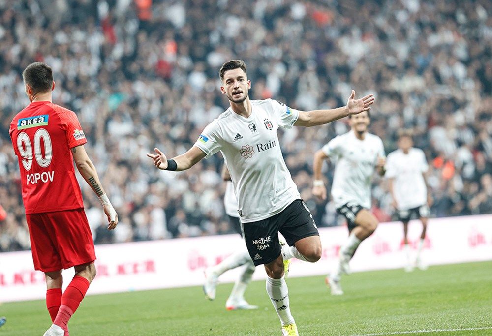 Beşiktaşlı yıldız transferi anlattı! "Fenerbahçe ile görüştüklerini söylediler" 2