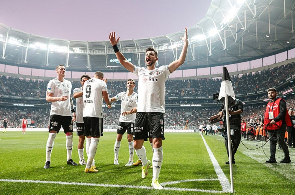 Beşiktaşlı yıldız transferi anlattı! "Fenerbahçe ile görüştüklerini söylediler" 6