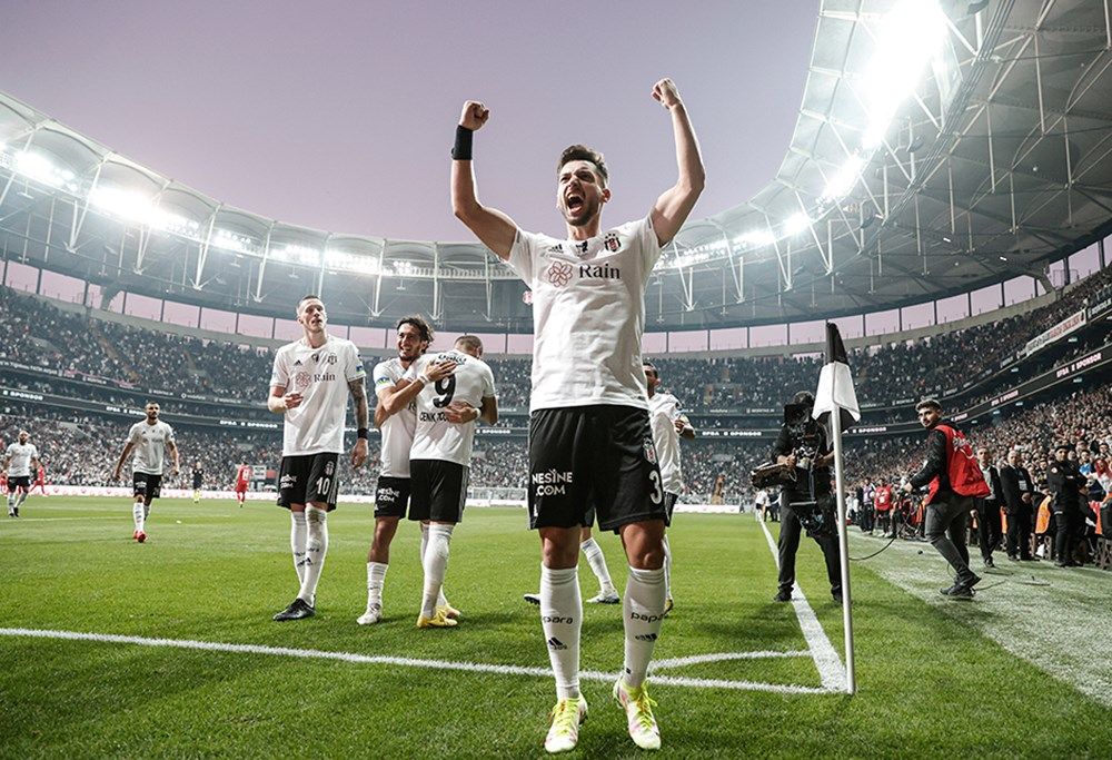 Beşiktaşlı yıldız transferi anlattı! "Fenerbahçe ile görüştüklerini söylediler" 8