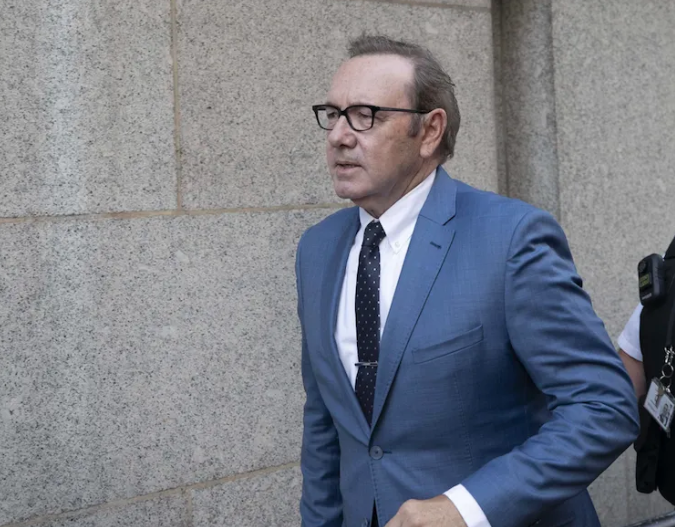 Kevin Spacey ile paylaşım yapan Burak Özçivit'e tepki yağdı 6